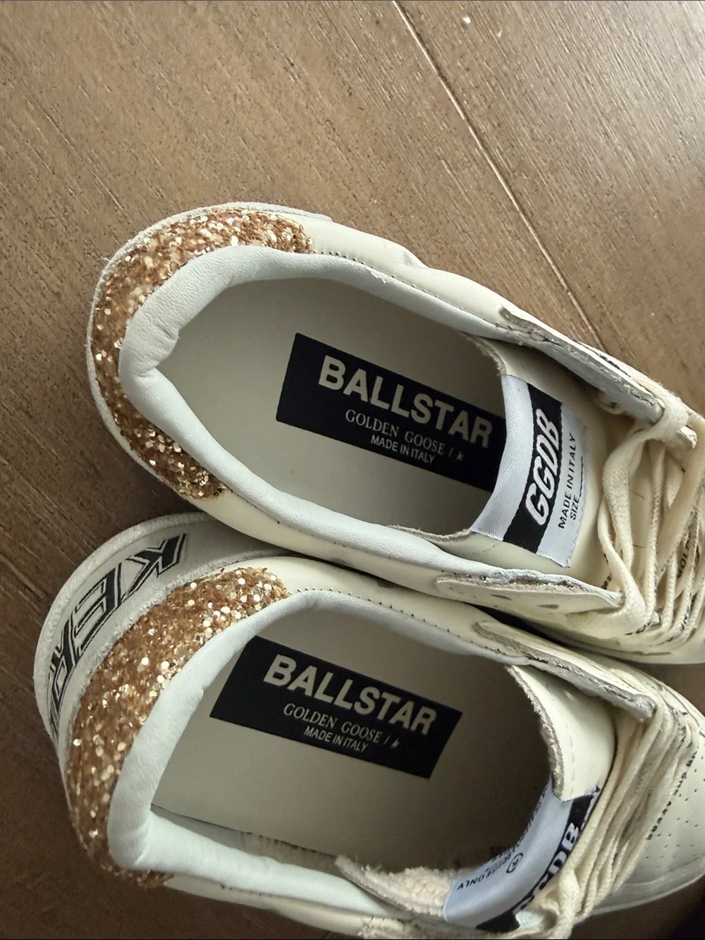 Golden Goose Ball Star Sneakers w black star and Gold Heel pls read description